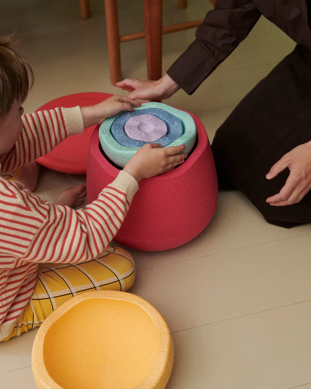 Stapelstein® Dynamic small unique (Zufällige Farben) – Kinderhocker-Set für Balance & Bewegung ab 3 Jahren - Image 11